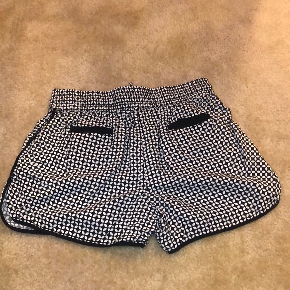 Ava Christine ladies shorts. Perfect for summer! - Picture 5 of 8